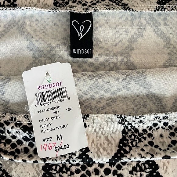 Windsor Snake Print Magazine Mini Skirt Size M NWT - Picture 4 of 6